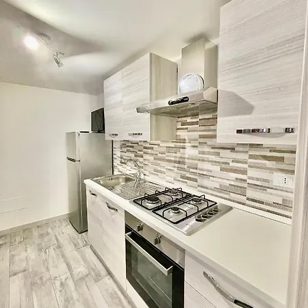 Charmrooms Apartment